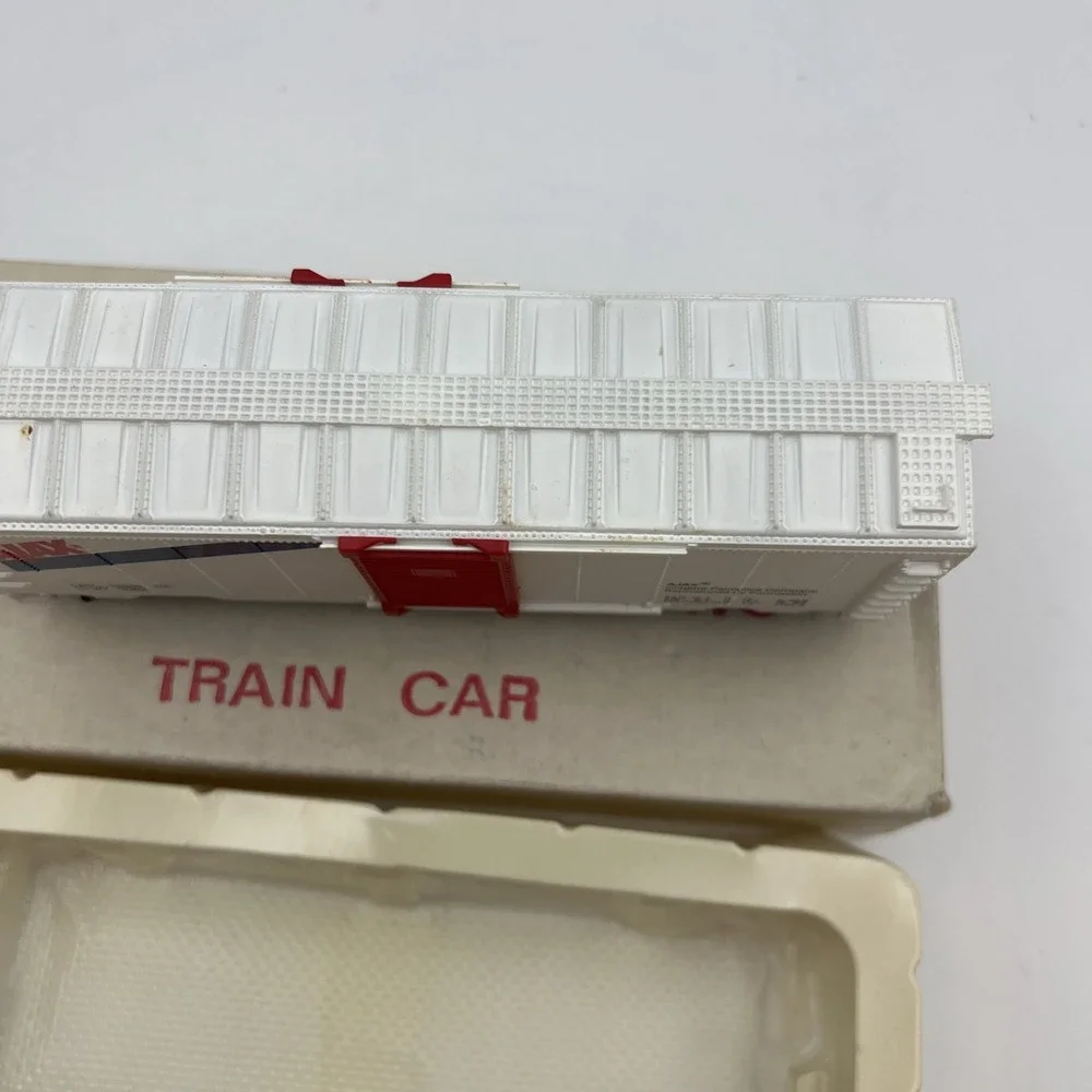 Life-Like HO Scale 